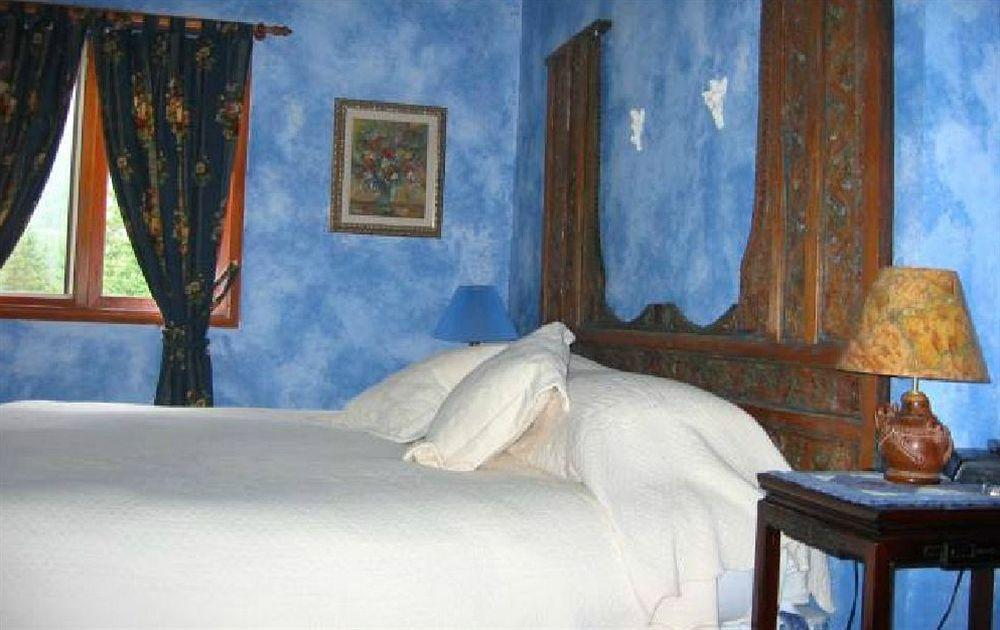 Inn At Clifftop Lane Bed And Breakfast Whistler Buitenkant foto