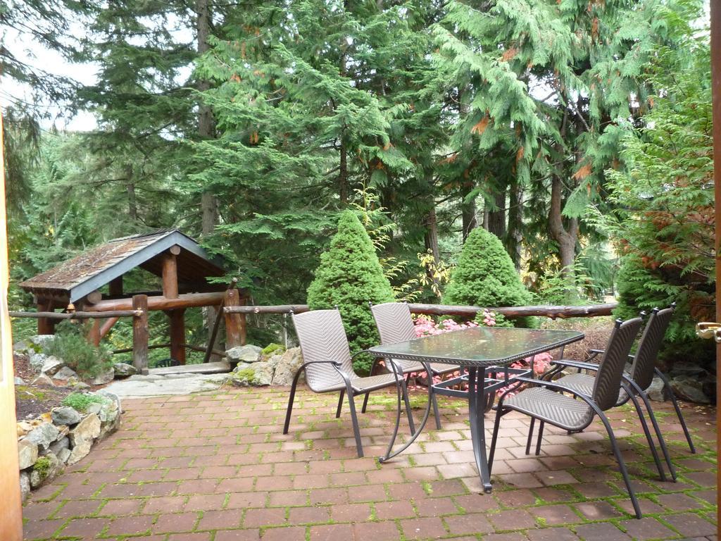 Inn At Clifftop Lane Bed And Breakfast Whistler Buitenkant foto