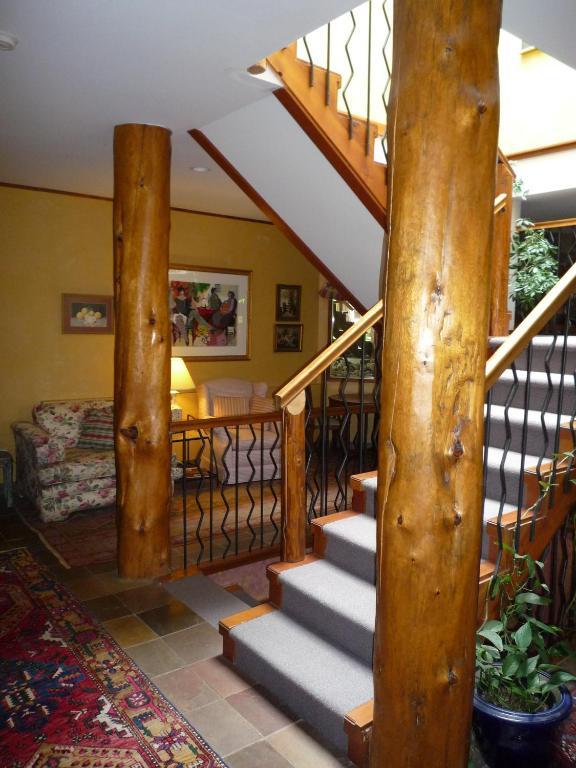 Inn At Clifftop Lane Bed And Breakfast Whistler Buitenkant foto